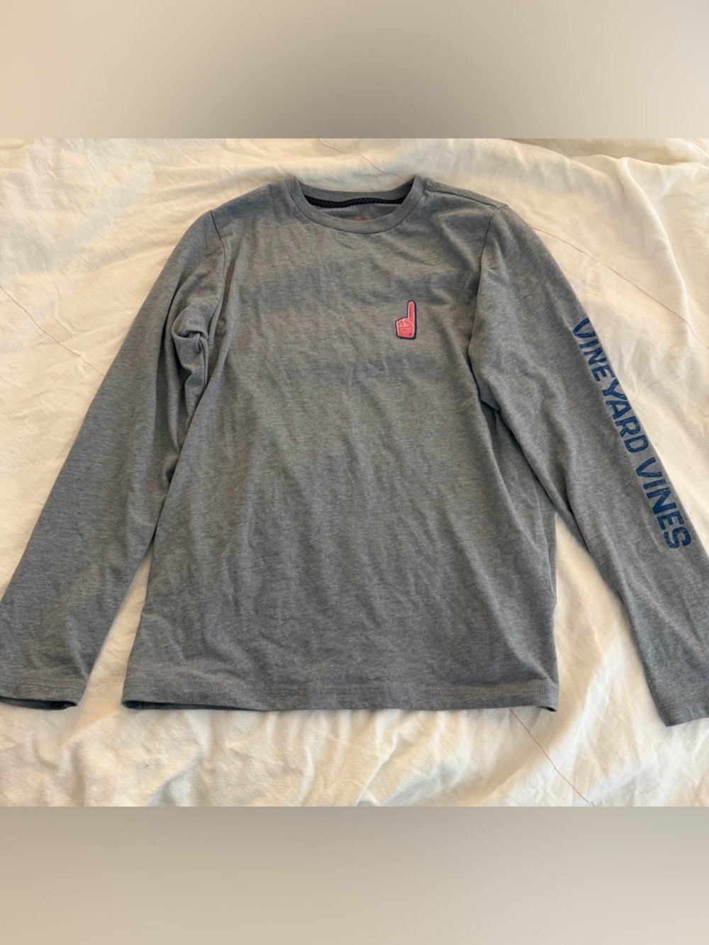Vineyard Vines long sleeve tee shirt boys 13/14 good for unisex